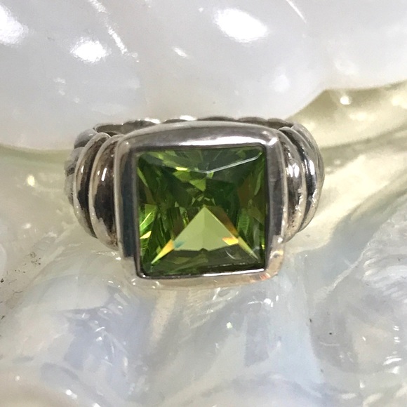 vintage Sterling Jewelry - Peridot Cable Sterling vintage Ring